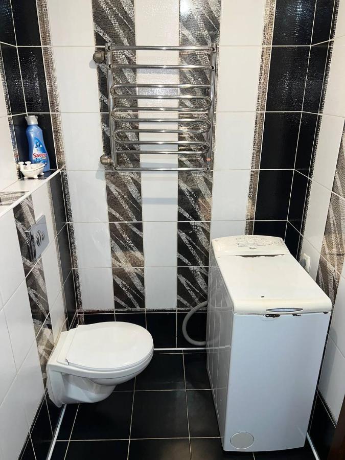 Apartment двокімнатна на архипенко *