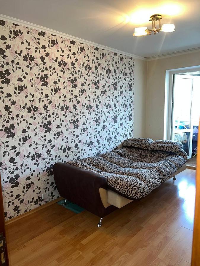 Apartment двокімнатна на архипенко Kyiv
